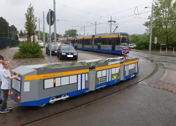 Rangierfahrt Mini Tram1157 in Dölitz